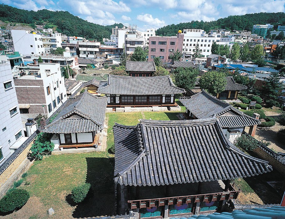 路地で出会う、安東の長い時間。